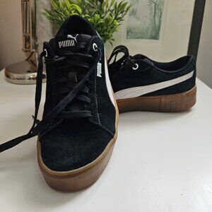 Women's PUMA Smash V2 Suede Platform Sneaker